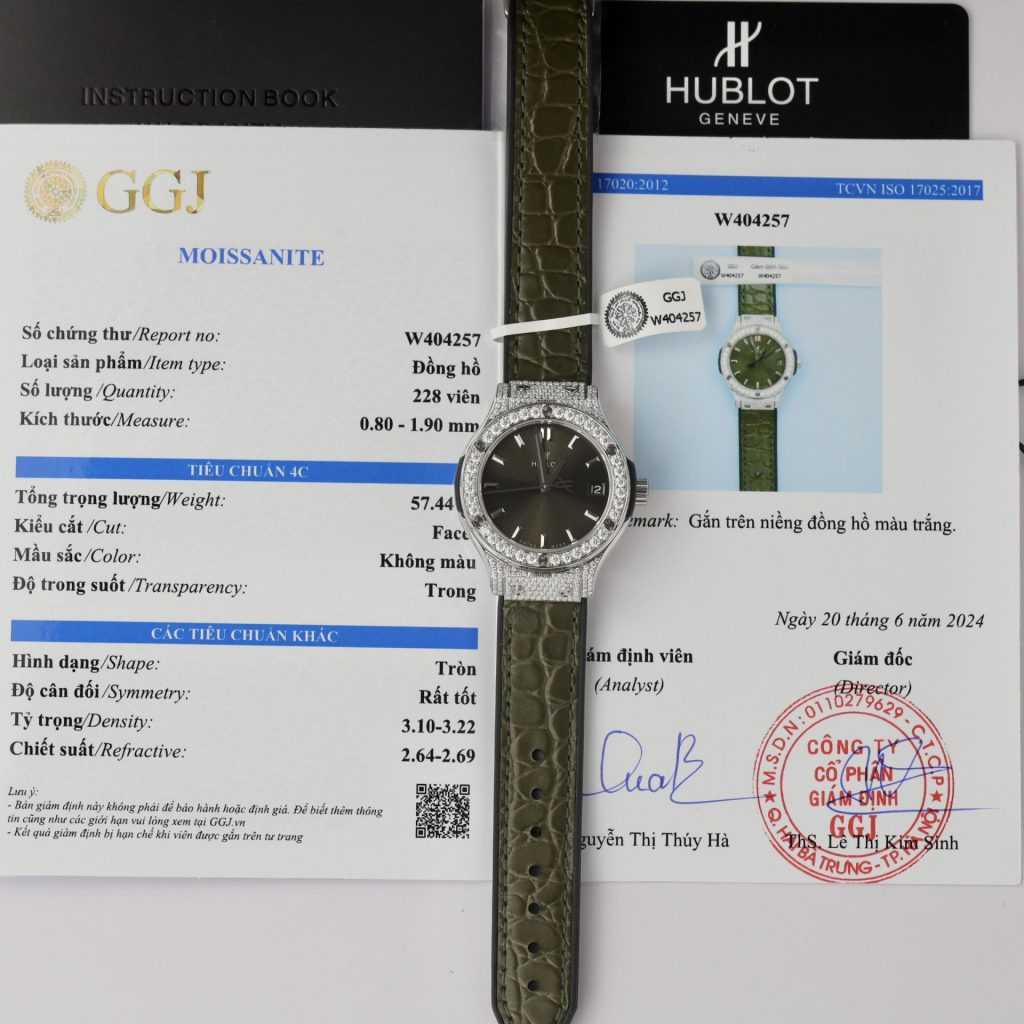 Hublot Classic Fusion Titanium Full Moissanite Rep 1:1 33mm Green Dial