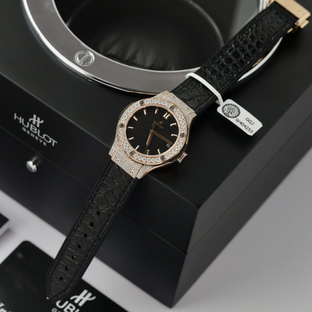 Hublot Classic Fusion Kinggold Full Moissanite Rep 1:1 33mm Black Dial