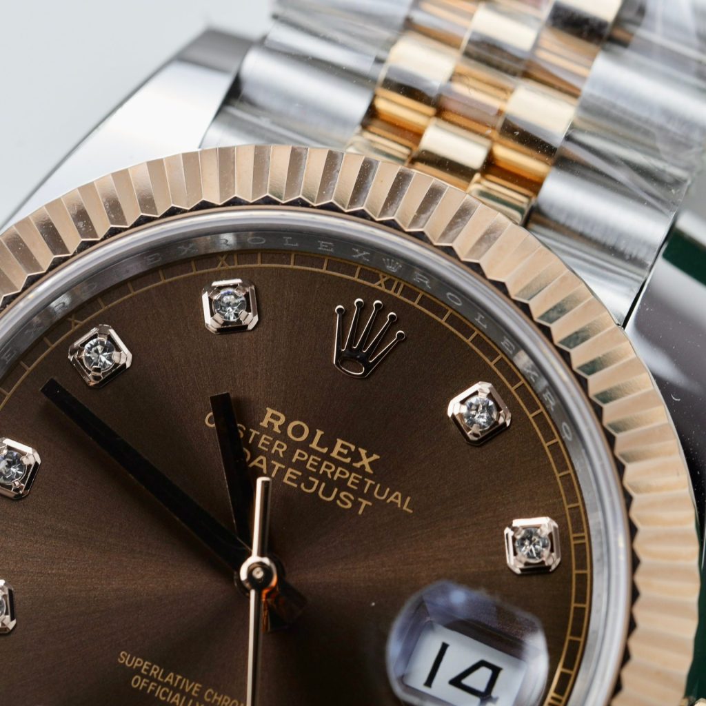 Rolex DateJust 126331 Rep 1:1 Clean Factory Mạ Vàng Demi Mặt Chocolate Cọc Kim 41mm