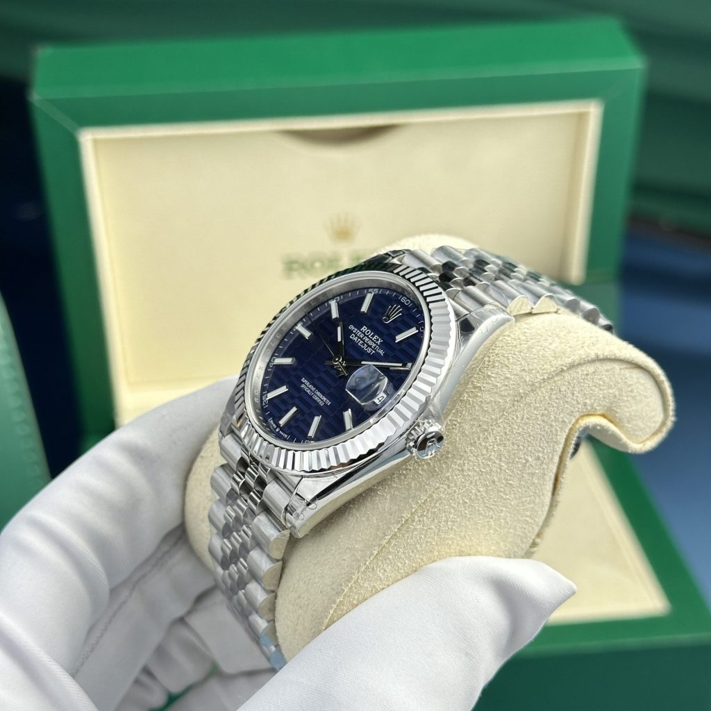 Rolex DateJust 126334 Rep 1:1 Clean Factory Mặt Xanh Dương Nếp Gấp Cọc Dạ Quang 41mm