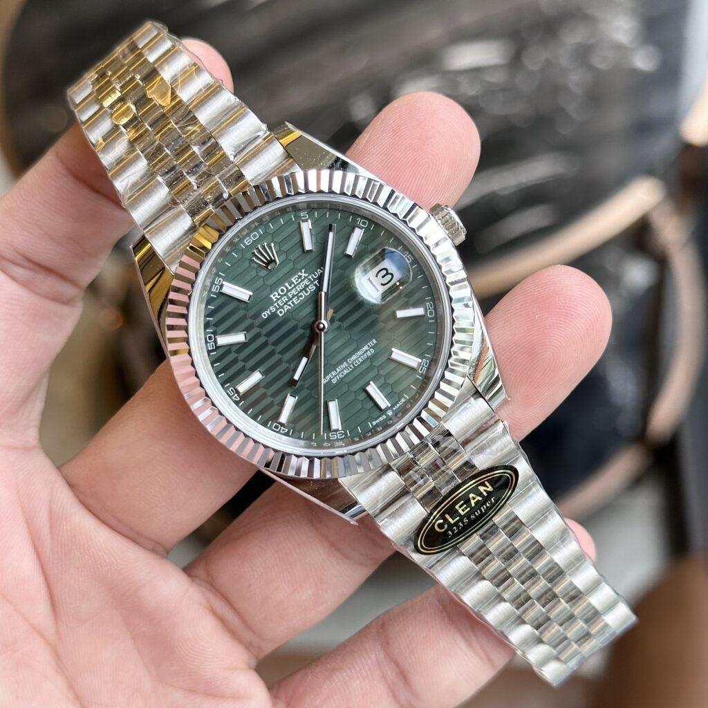 Rolex DateJust 126334 Rep 1:1 Clean Factory Mặt Xanh Lá Nếp Gấp Cọc Dạ Quang 41mm