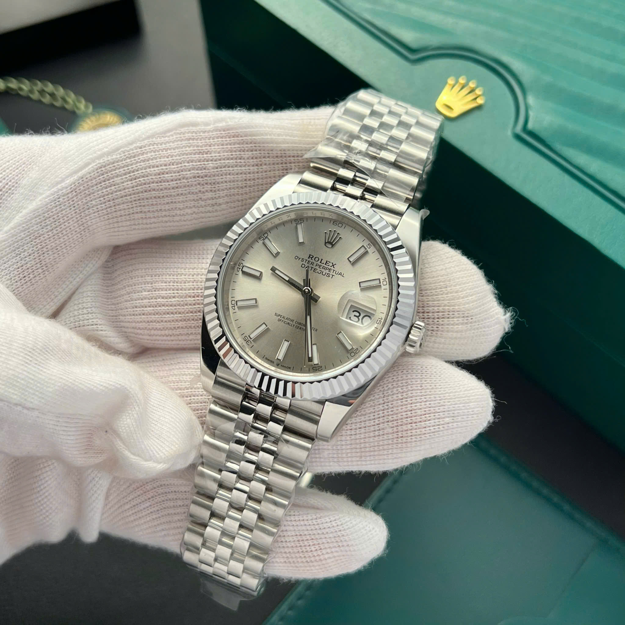 Rolex DateJust 126334 Rep 1:1 Clean Factory Mặt Bạc Cọc Dạ Quang 41mm