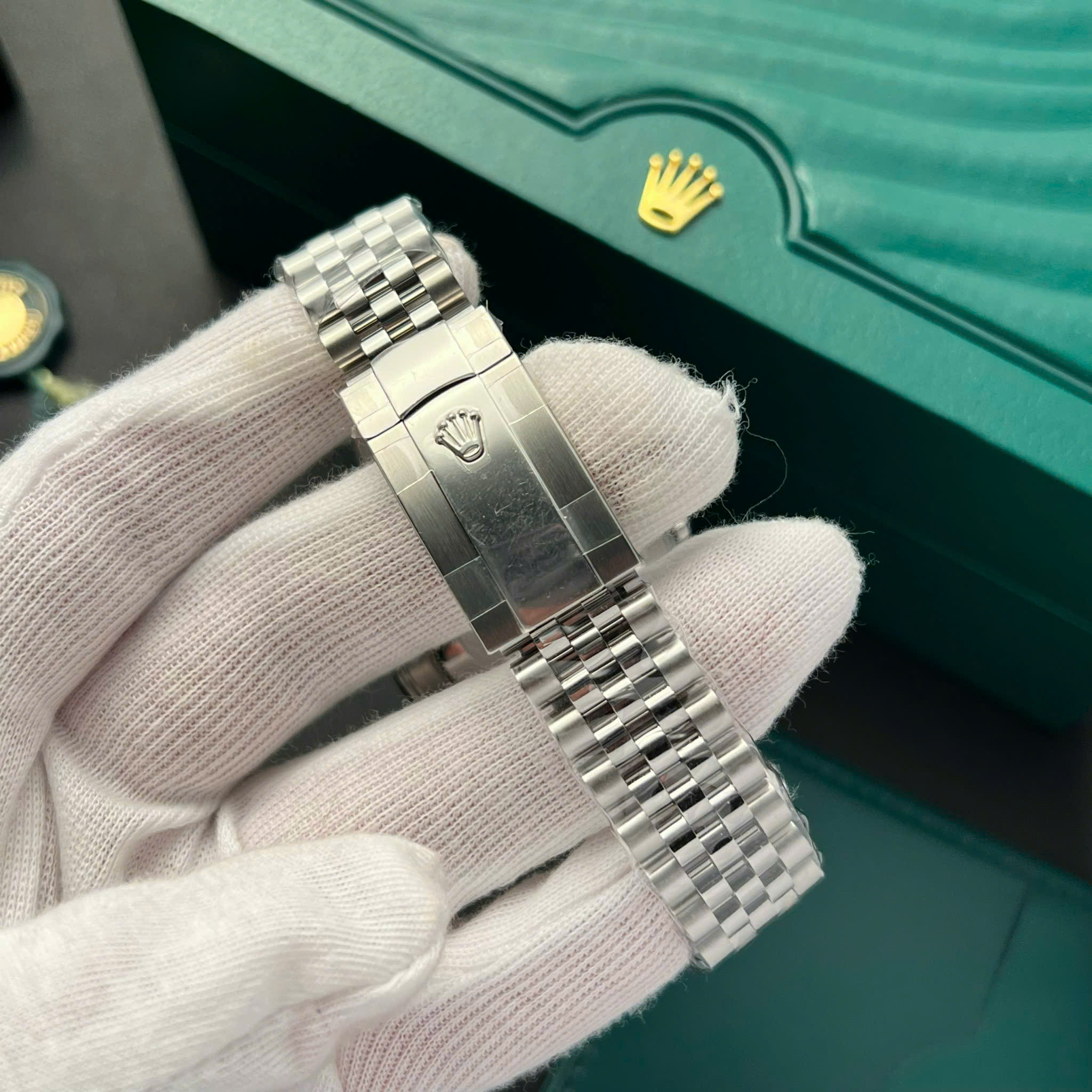 Rolex DateJust 126334 Rep 1:1 Clean Factory Mặt Bạc Cọc Dạ Quang 41mm