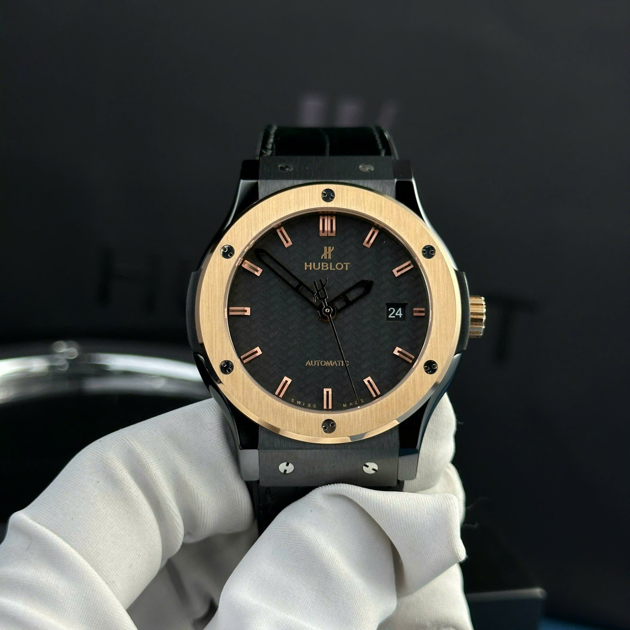 Hublot Classic Fusion Ceramic Kinggold Rep 1:1 JJZ 42mm Carbon Dial - Tinh Chỉnh SW300