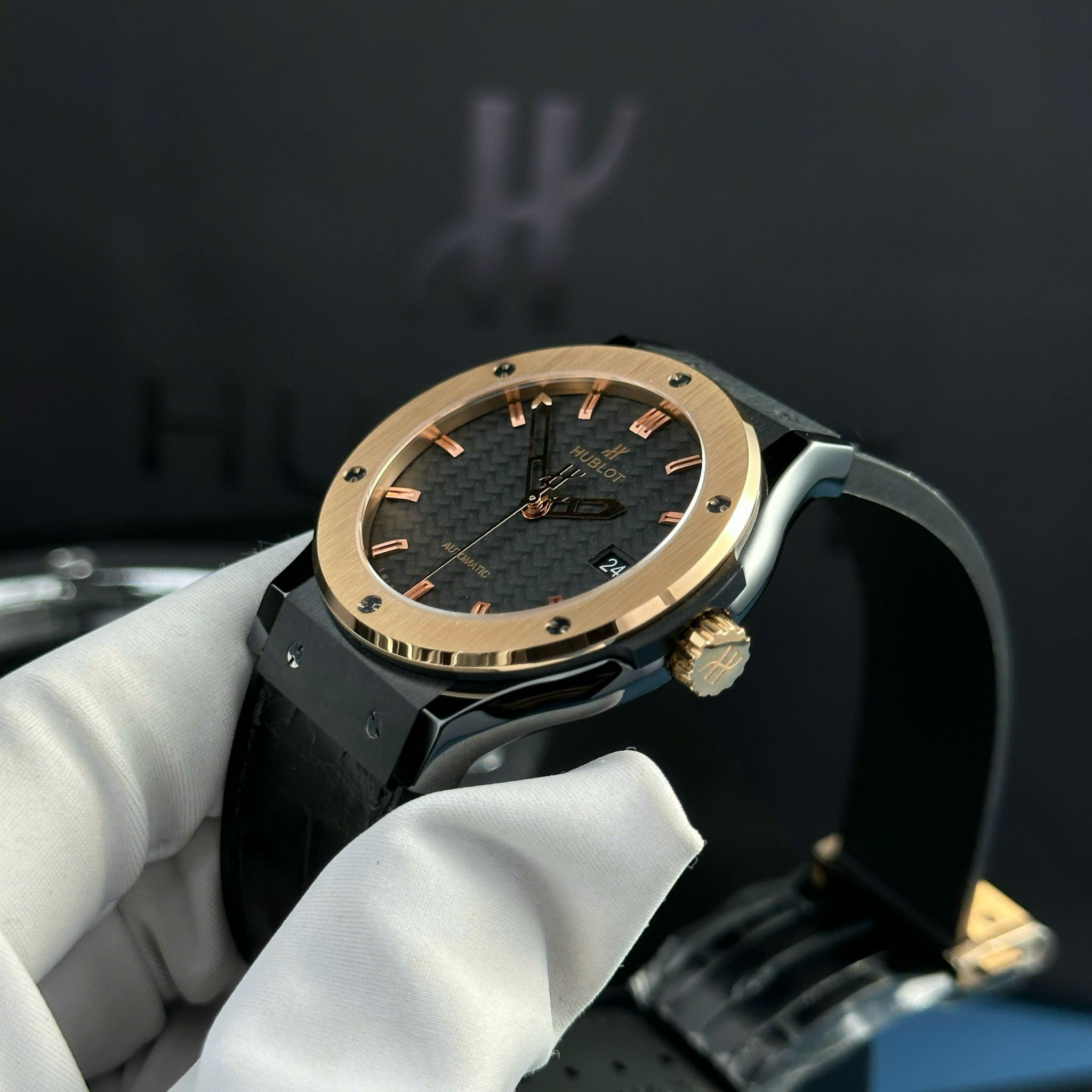 Hublot Classic Fusion Ceramic Kinggold Rep 1:1 JJZ 42mm Carbon Dial - Tinh Chỉnh SW300